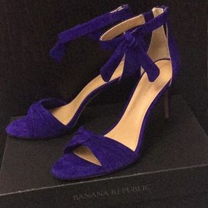 Purple knot ankle bow heels